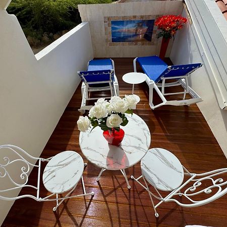 Boutique Hotel Swiss Paradise Aruba Villas&Suites Palm Beach Extérieur photo