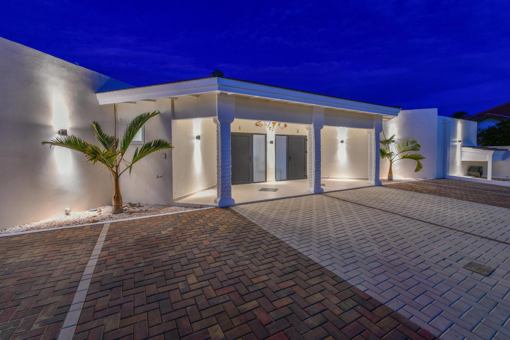 Boutique Hotel Swiss Paradise Aruba Villas&Suites Palm Beach Extérieur photo