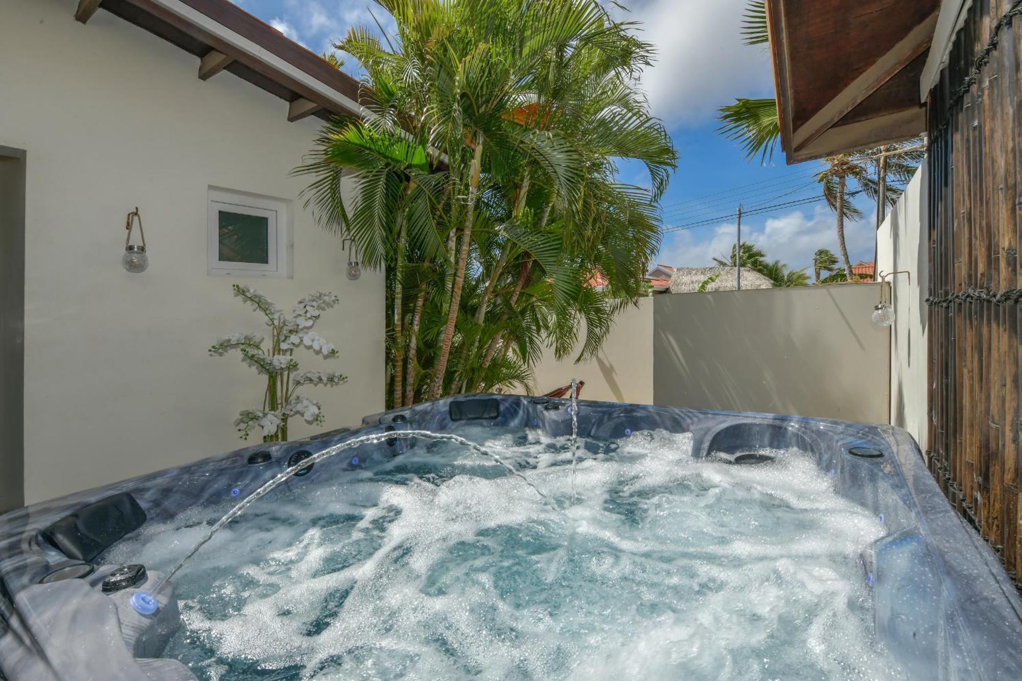 Boutique Hotel Swiss Paradise Aruba Villas&Suites Palm Beach Extérieur photo