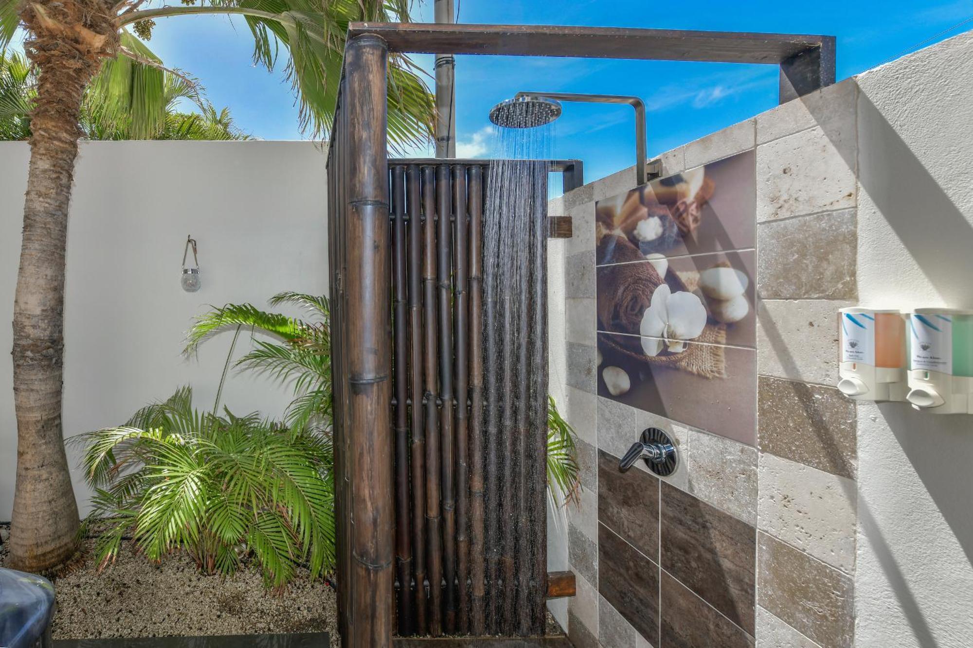 Boutique Hotel Swiss Paradise Aruba Villas&Suites Palm Beach Extérieur photo