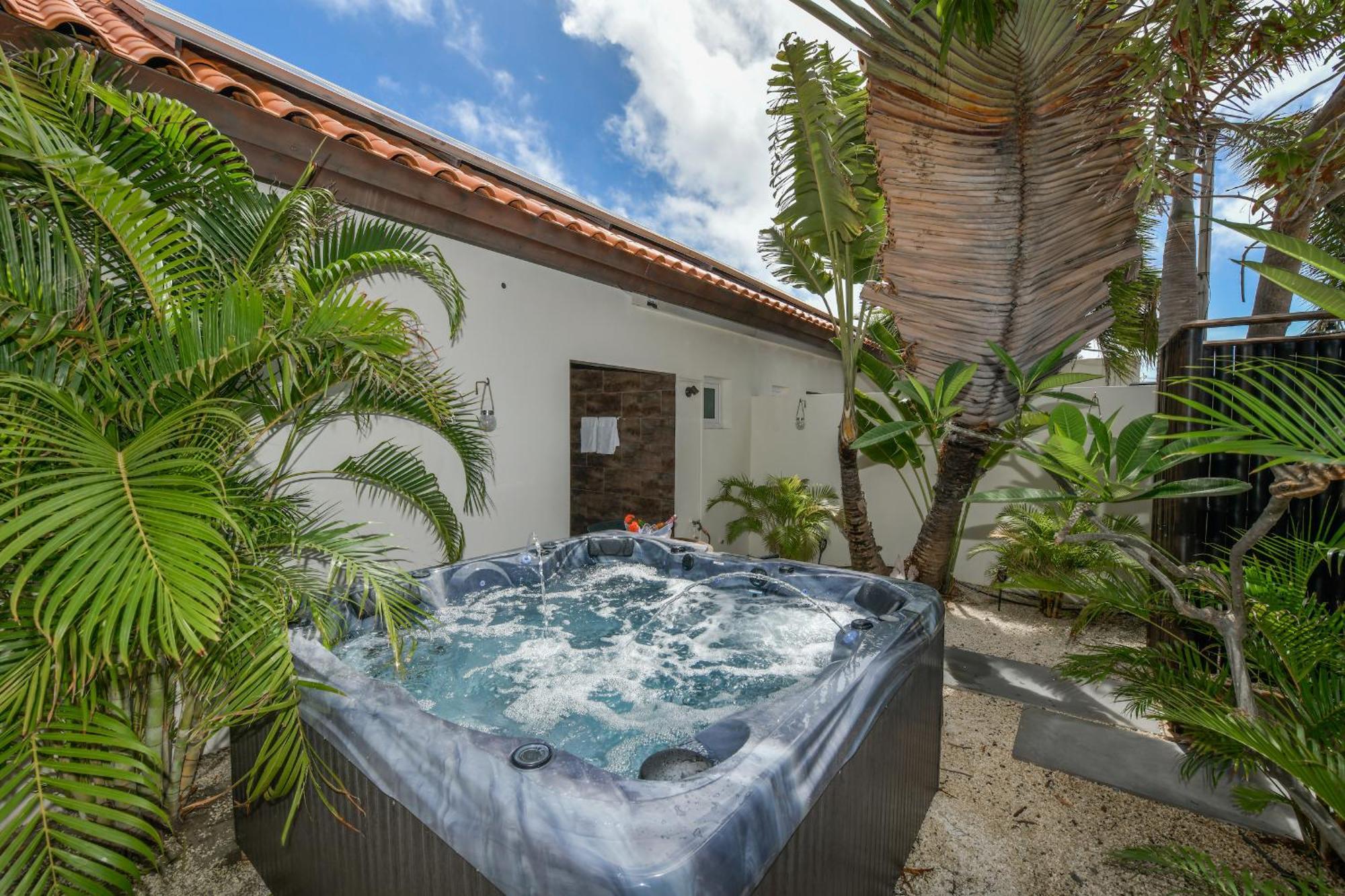 Boutique Hotel Swiss Paradise Aruba Villas&Suites Palm Beach Extérieur photo