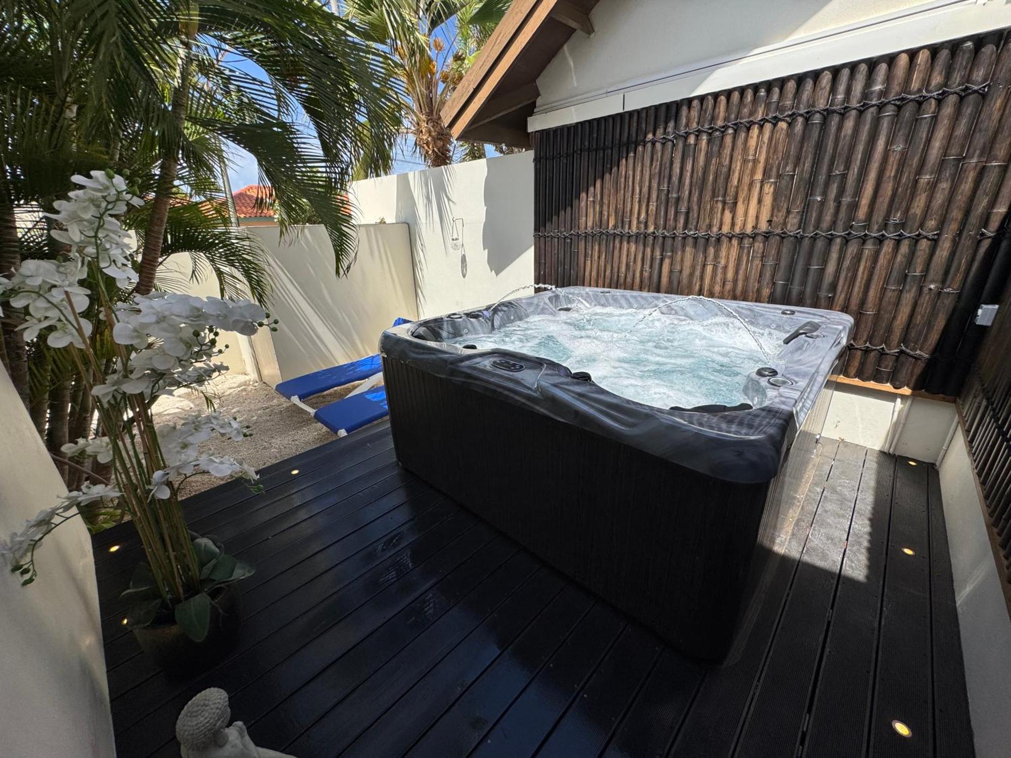 Boutique Hotel Swiss Paradise Aruba Villas&Suites Palm Beach Extérieur photo